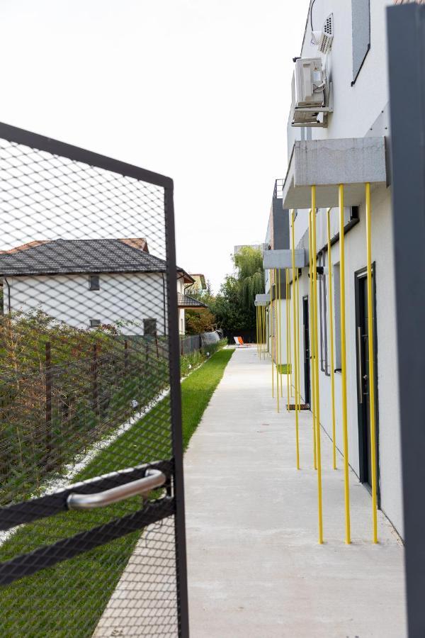 Studio 8 I One Bedroom Apartment I Airport I Therme Otopeni Zewnętrze zdjęcie